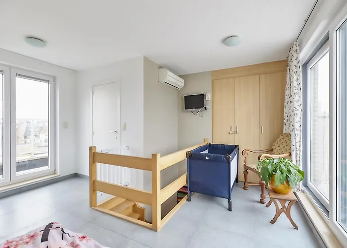 Lecomte - Beachside Escape 111 *